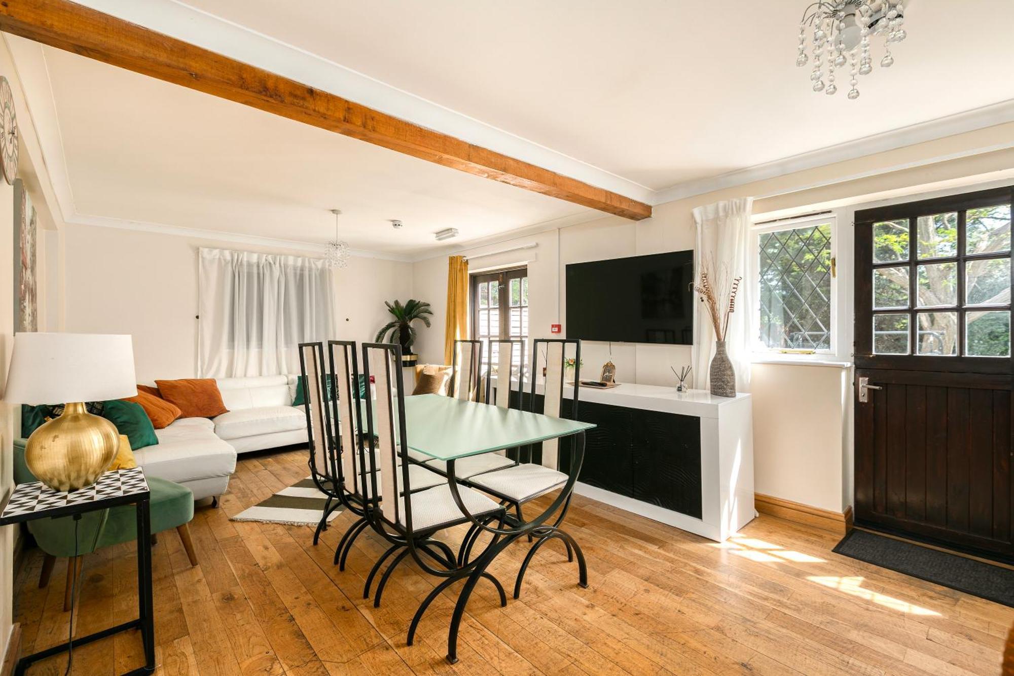 Rural Lodge Stay In Windsor! Hot Tub! Sleeps 20 Bray Exterior foto