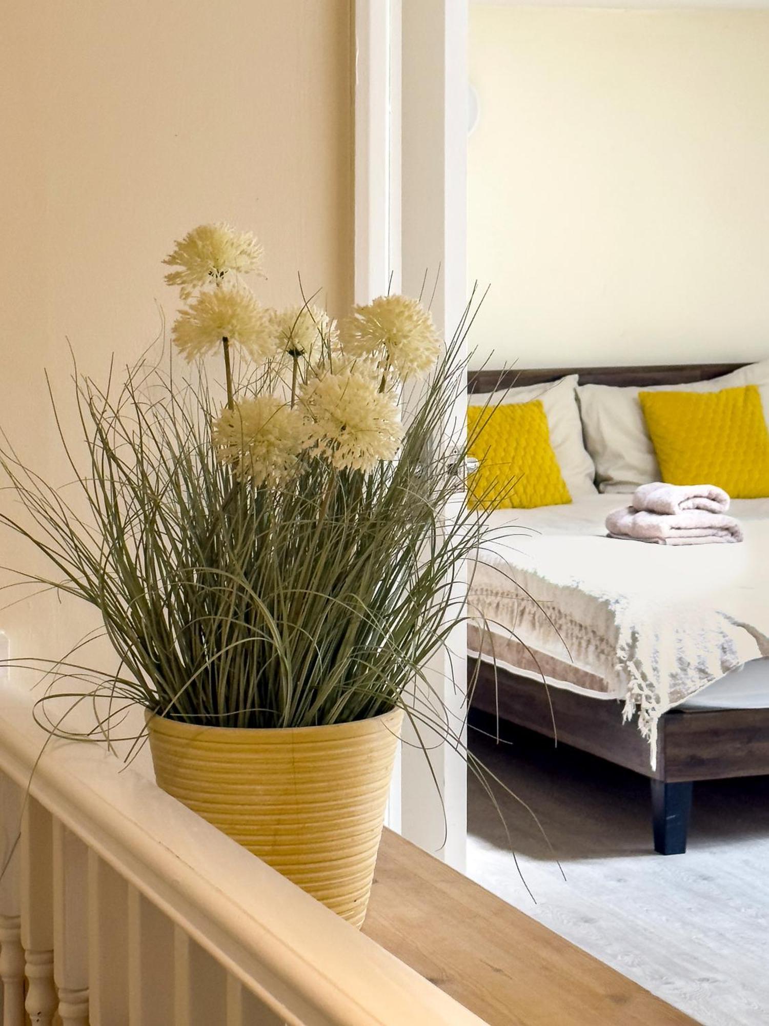 Rural Lodge Stay In Windsor! Hot Tub! Sleeps 20 Bray Exterior foto